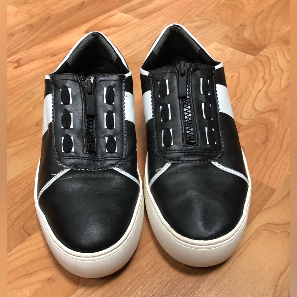 Sarto Women’s Size 7 Black and White Sneakers Zipper Style